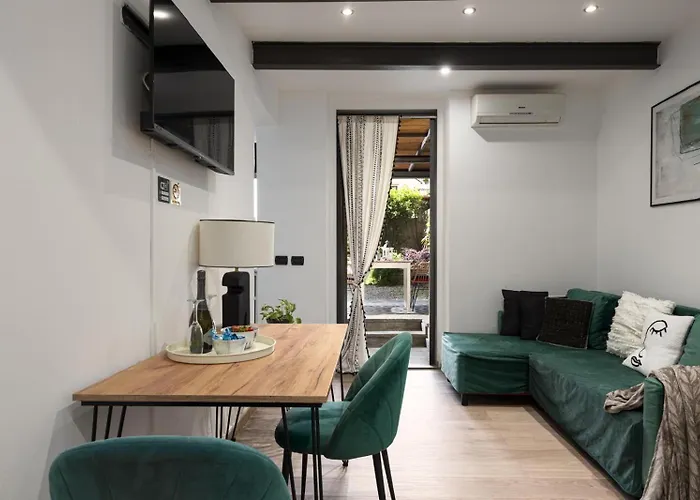 Nadia'S Lovely Home - With Private Garden And Jacuzzi